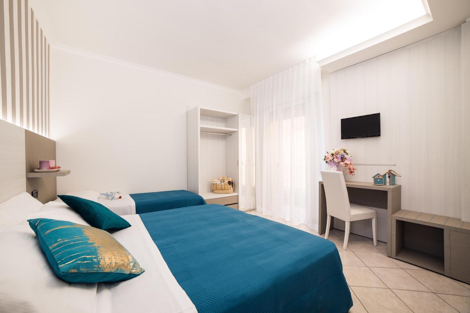 Viva Beach Hotel Римини Экстерьер фото