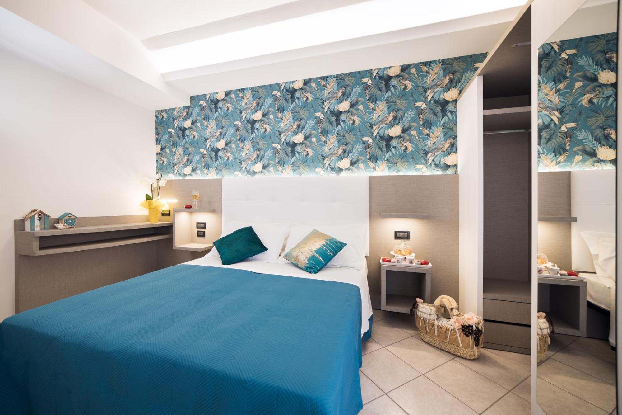 Viva Beach Hotel Римини Экстерьер фото